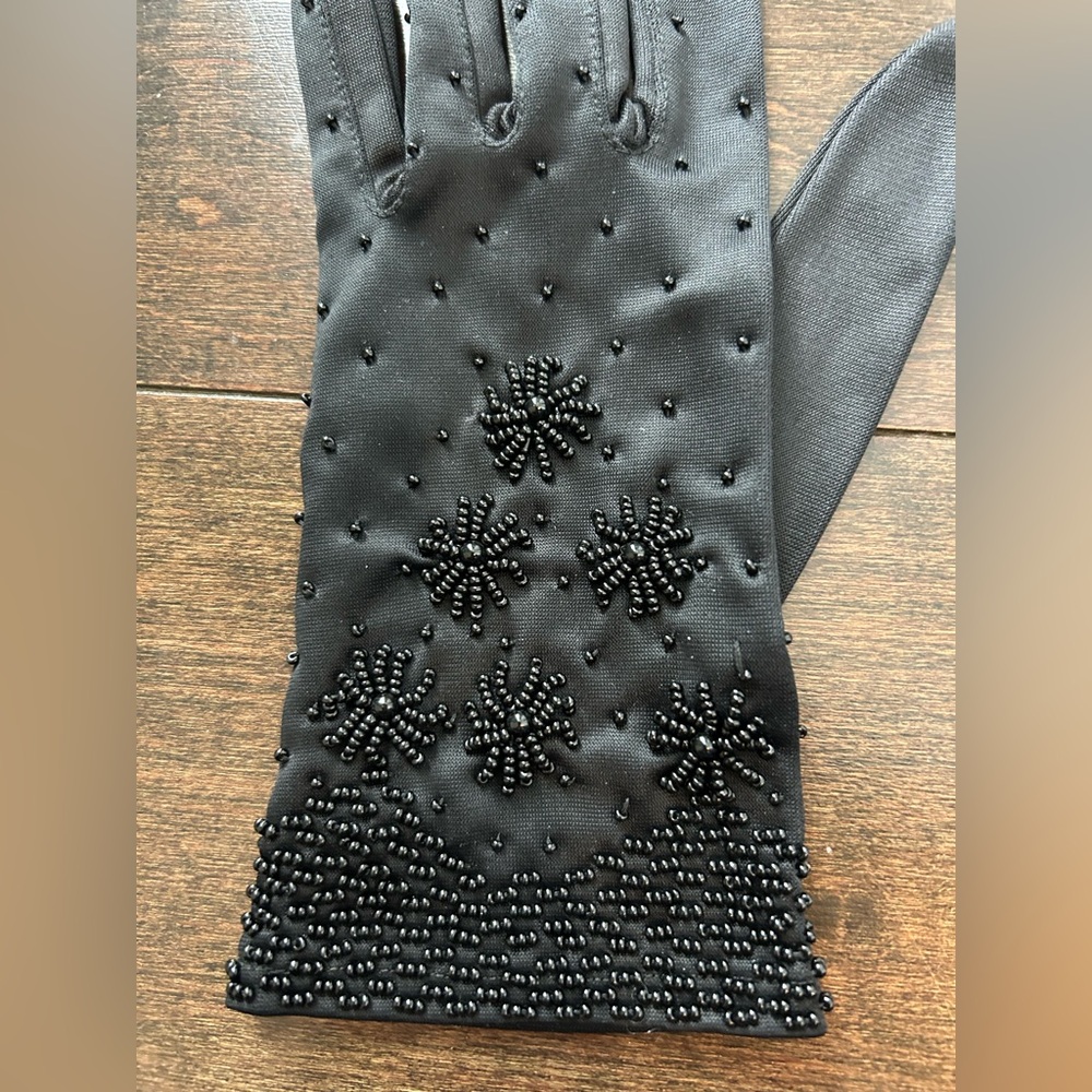 Vintage Black Beaded Gloves - Picture 4 of 5